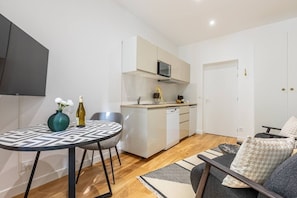 Interior - 0-2 people - Wagram - 1 bedroom - Ternes - AC (Paris)