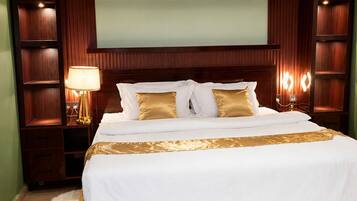 Deluxe Double Room, Balcony, City View | Desk, blackout curtains, soundproofing, iron/ironing board