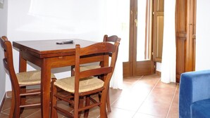 Suite, Balcony, Mountain View | In-room safe, free WiFi