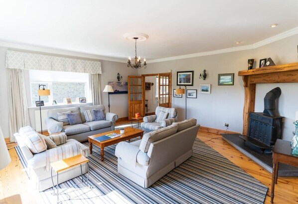 TV - Traditional Cottage in Waterville on the Wild Atlantic Way (Waterville)