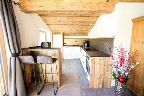 Kühlschrank, Ofen, Herdplatte, Geschirrspüler