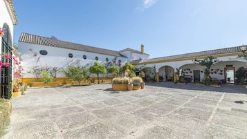Villa | Property grounds