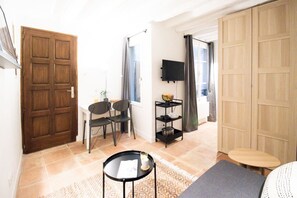 Interior - 11. Studio #Rivoli #Marais #Stpaul #2 people #Paris 4 (Paris)