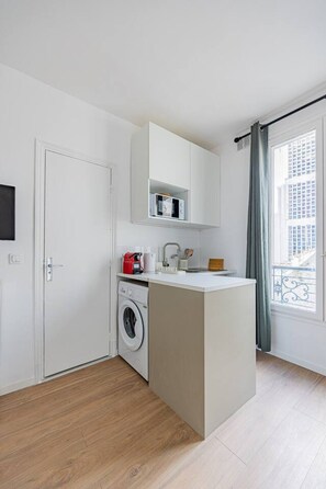 Interior - #Studio#2 people#Parc Monceau#Malesherbes (Paris)