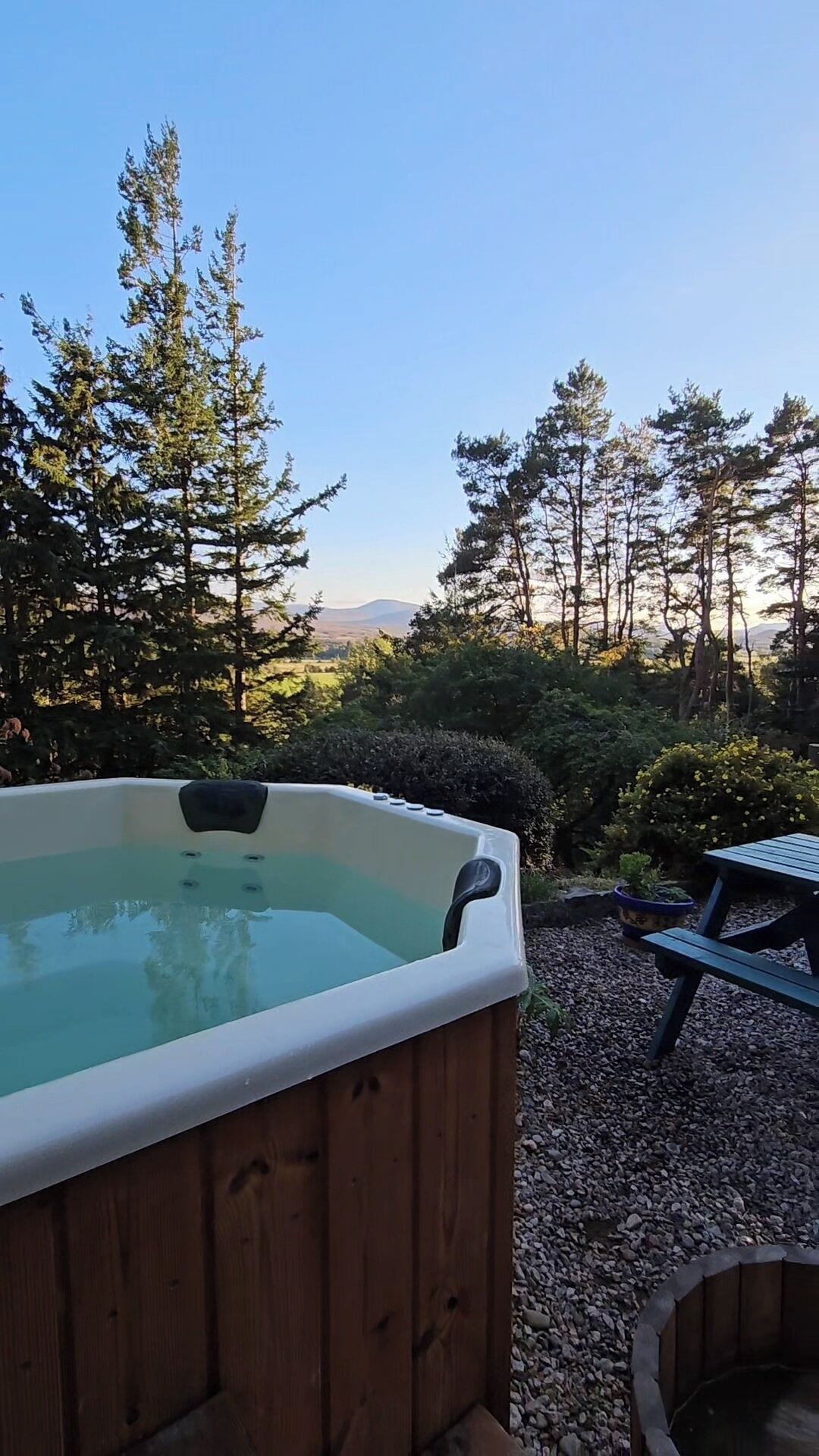 Outdoor spa tub