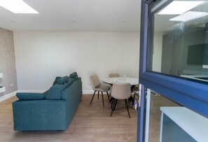 Interior - Modern Studio Apartment in the Heart of Cahersiveen (Cahersiveen)