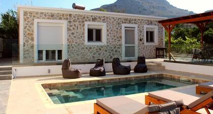 Casa Nikolou Stegna