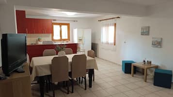 House | 3 bedrooms, high-speed internet
