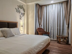 2 bedrooms, iron/ironing board, Internet, bed sheets - Seaview 2-bedroom apartment with AC in peaceful Melaka (Melaka)