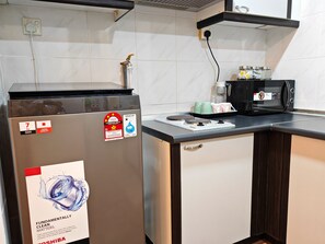 Private kitchen - Seaview 2-bedroom apartment with AC in peaceful Melaka (Melaka)