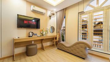 Deluxe-Doppelzimmer | Minibar, kostenloses WLAN, Bettwäsche