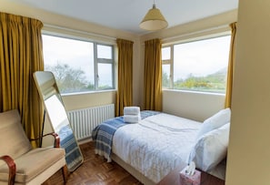 5 Schlafzimmer, Reisekinderbett, WLAN