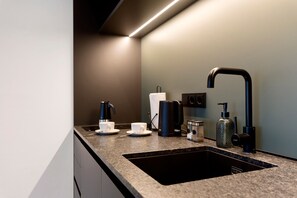 Private kitchen - Apartment 'Grafferhof III' with Mountain View, Wi-Fi and Air Conditioning (Bolzano)