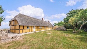 Unclassified image, 5 of 29, button - Lovely home in Grenaa with WiFi (Grenaa)