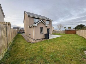 Exterior - Lighthouse View - Cahersiveen (Cahersiveen)