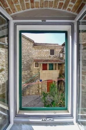 Interior - Blue Loft Room, Luxury Rooms Rustic Chic (Split)