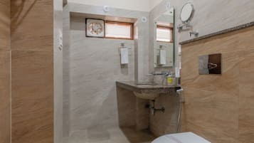 Kamar Double Deluks, pemandangan kota | Kamar mandi