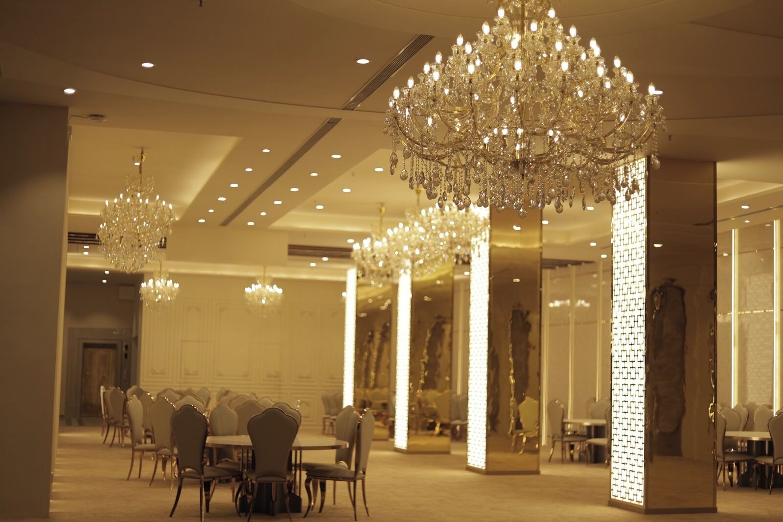 Banquet hall