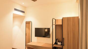 Deluxe Room, City View