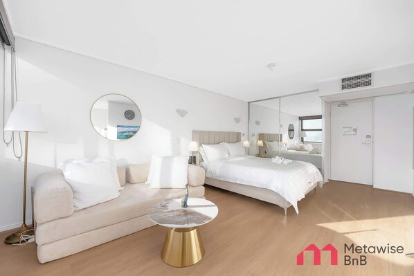 Room - MetaWiseBnB Hyde Park Studio Pool, Gym & Hyde Park (Darlinghurst)