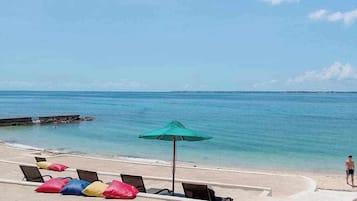 Private beach nearby, white sand, free beach cabanas, sun-loungers
