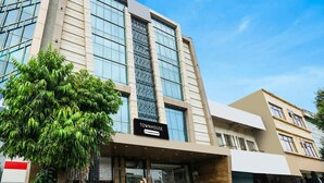 Ảnh chưa phân loại, 2 trong số 56 ảnh, nút