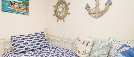 2 bedrooms, WiFi (free), individually decorated, individually furnished