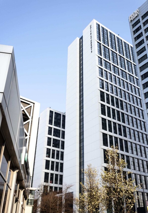Exterior - Student Only White Rose View (Leeds)