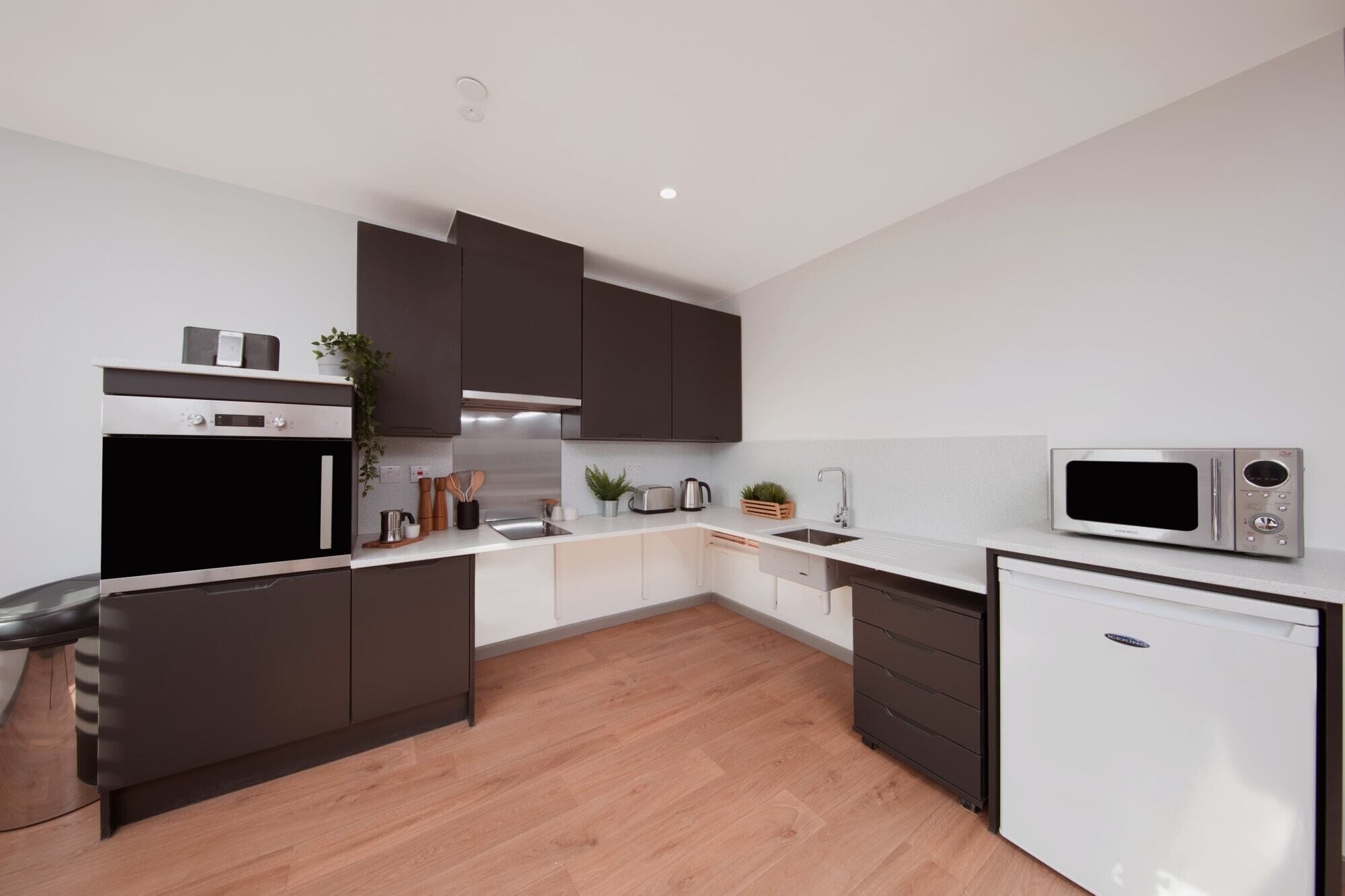 Studio, Accessible, Non Smoking | Private kitchen