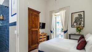 Classic Double Room, Balcony, City View | WiFi (free) - Dimora dei marchesi (Napoli)