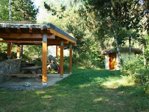 Cabaña, vista al río | Imagen general