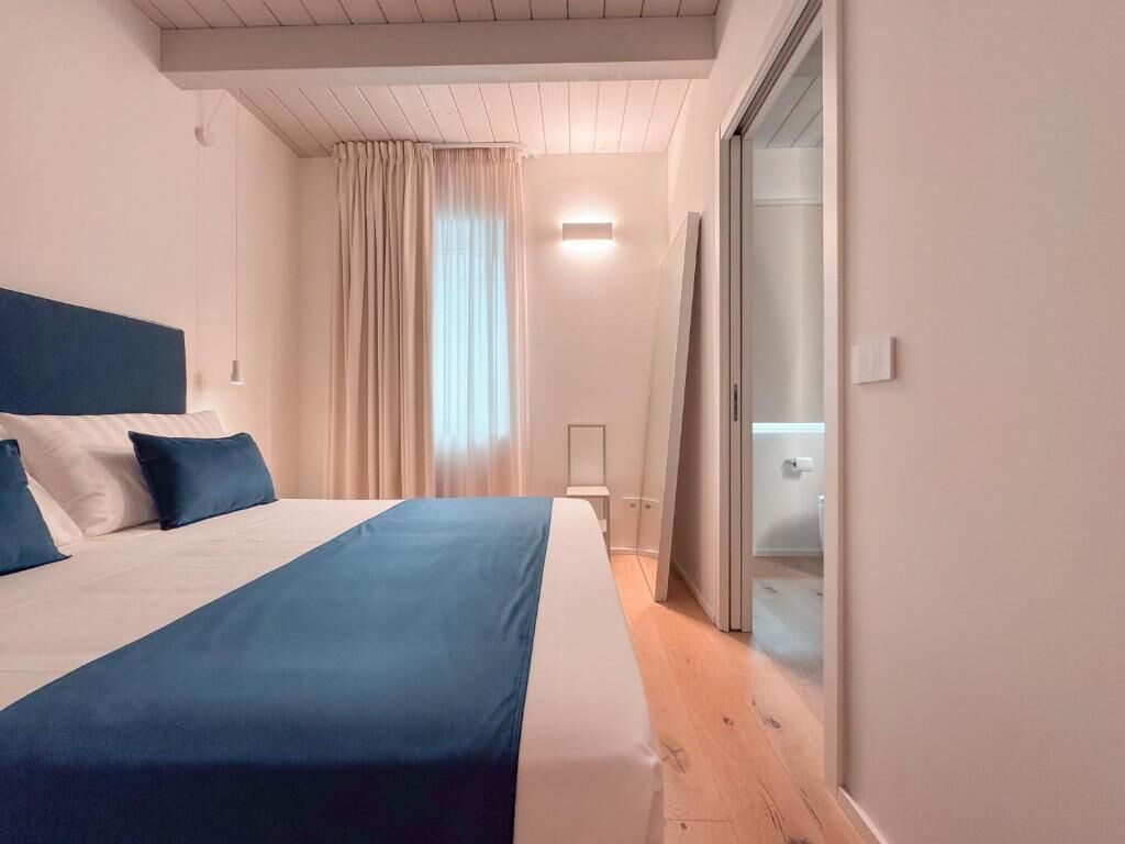 Quarto casal luxo, vista para a cidade | Wi-Fi de cortesia