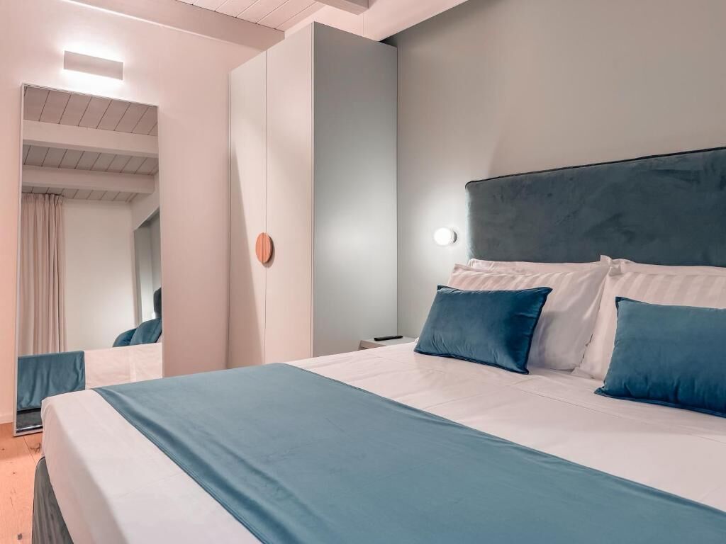 Quarto casal superior, sacada, vista para a cidade | Wi-Fi de cortesia