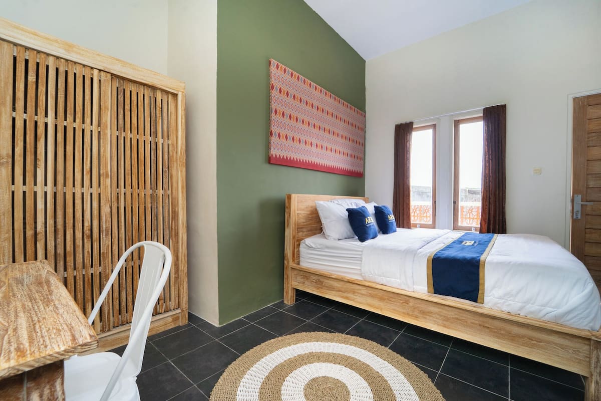 Standard Double Room | Desk, WiFi (free)
