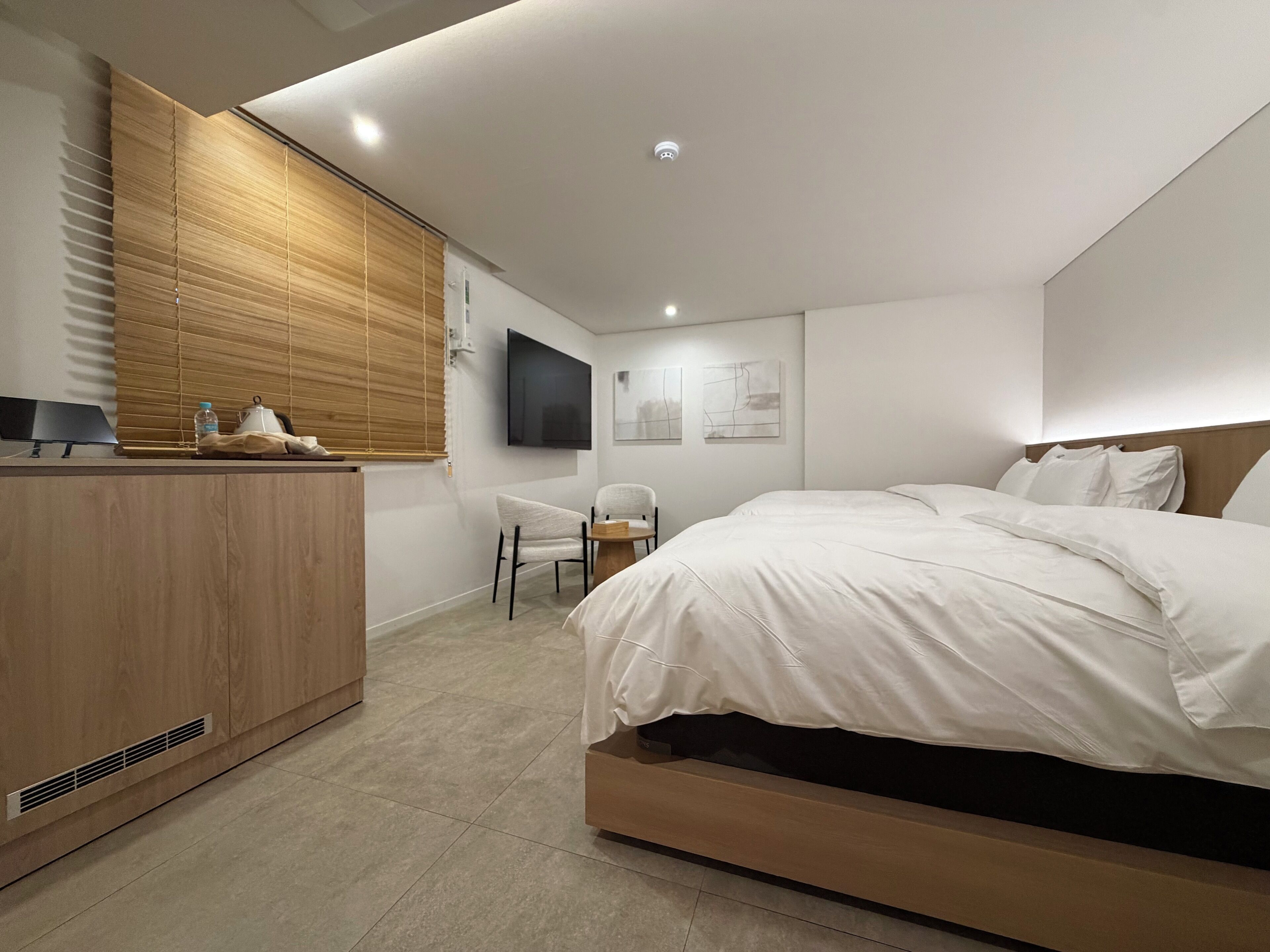 Twin kamer | Verduisterende gordijnen, geluiddichte muren, gratis wifi
