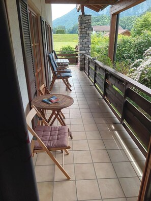 Terrace/patio - "Zeitlos" Vacation Rental for 6 Adults and 1 Child, 3 Bedrooms, 100 m² (Inzell)