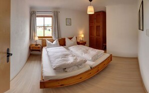 Bed sheets - "Zeitlos" Vacation Rental for 6 Adults and 1 Child, 3 Bedrooms, 100 m² (Inzell)