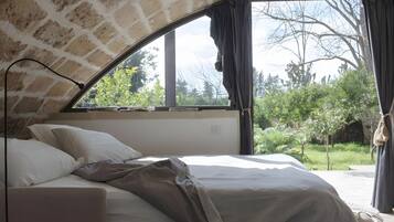 WiFi, bed sheets