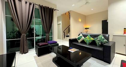Delightful 4-bedrooms house with AC in Langkawi