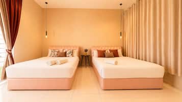 Iron/ironing board, WiFi, bed sheets