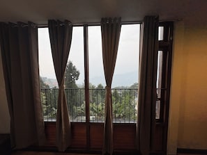 Executive-Doppelzimmer, Hügelblick | Ausblick vom Zimmer