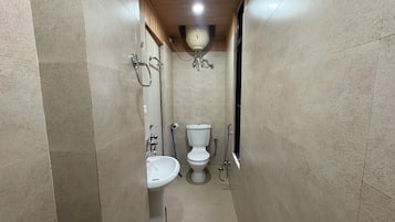 Standard Double Room, City View | Bathroom