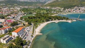 Beach - Exclusive Room with Spa Bath, Seven of Nine (Stobreč)