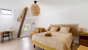 3 bedrooms, WiFi, bed sheets