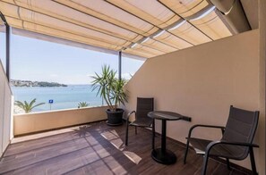 Outdoor dining - Luxury Room with Sea View, Seven of Nine (Stobreč)