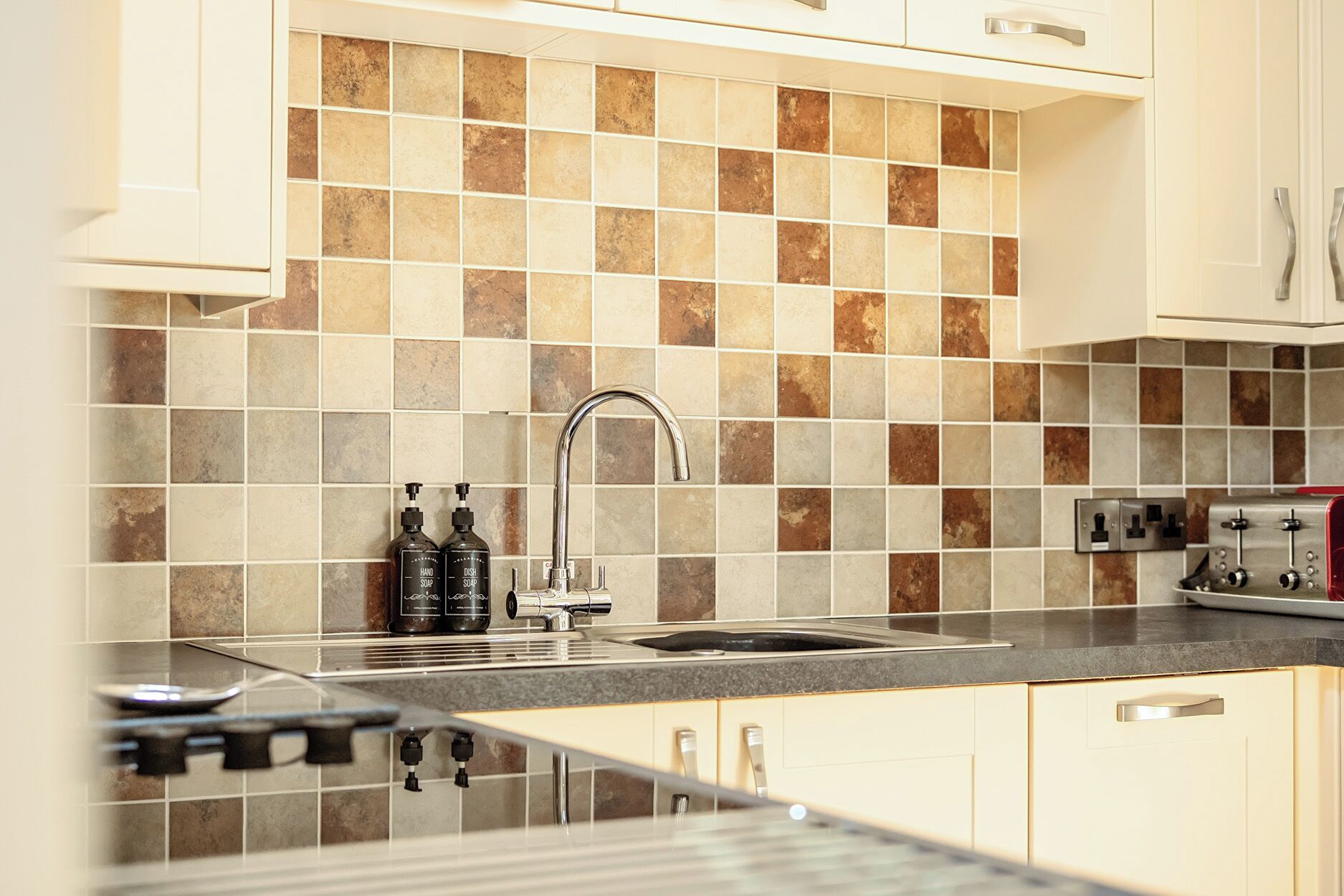 Dishwasher, cookware/dishes/utensils