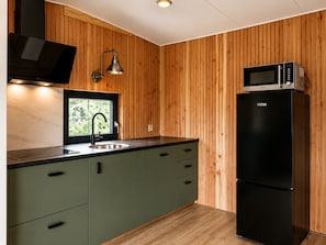 Private kitchen - Cozy Holiday Home in Amsterdam in Lovely Surroundings (Stegeren)
