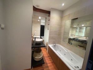 Bathroom - Modern apartment in central Épinal, 2-4 pers (Épinal)