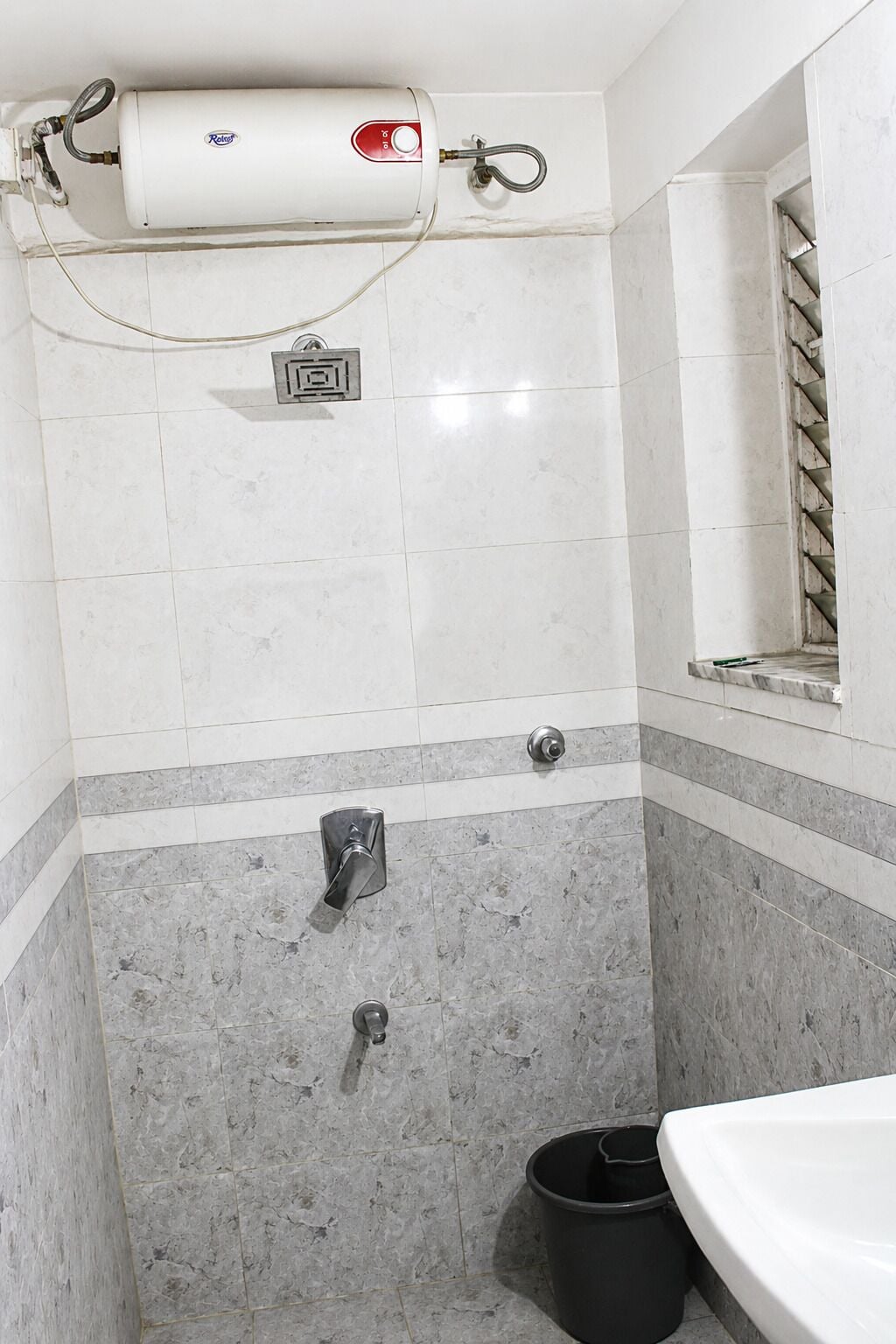 Shower, towels, soap, shampoo