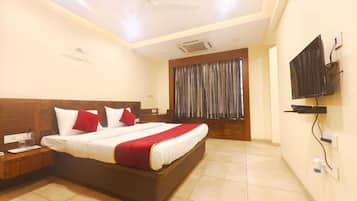 Deluxe Apartment, Balcony | Desk, free WiFi